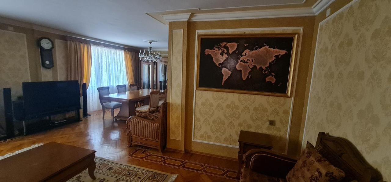 Gold Wall Apartment Baku Exterior photo